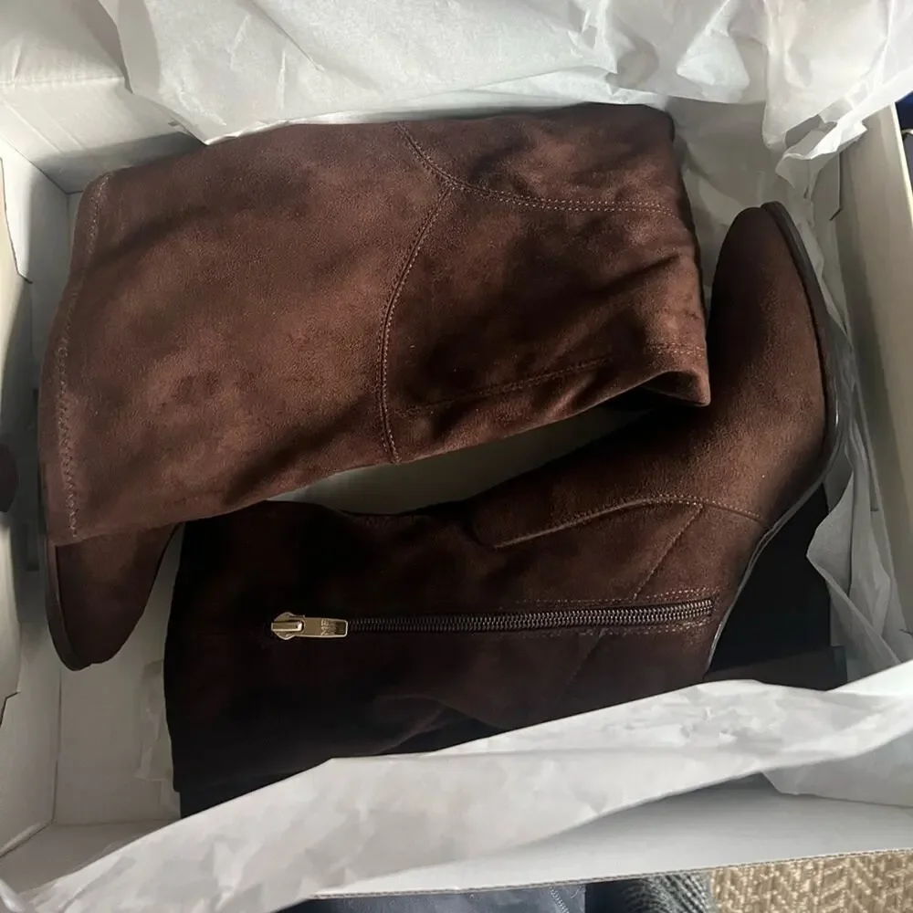 Marc Fisher new box